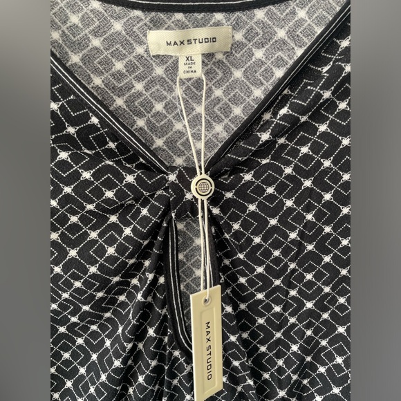 Top - Picture 3 of 3